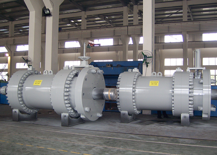三峽電站水輪機接力器，單機容量70萬千瓦