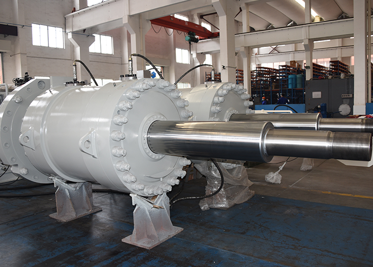 白鶴灘電站水輪機接力器，單機容量100萬千瓦